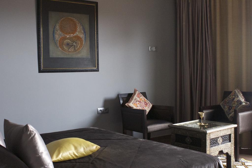 Hotel Collier De La Colombe Meknès Esterno foto