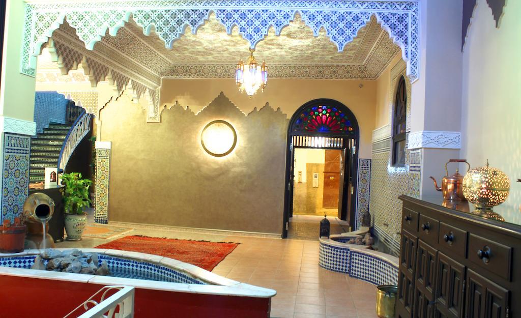 Hotel Collier De La Colombe Meknès Esterno foto