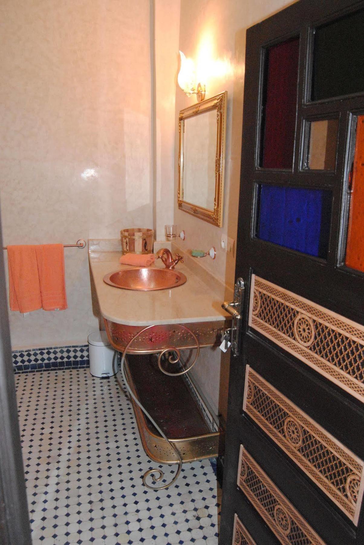 Hotel Collier De La Colombe Meknès Esterno foto