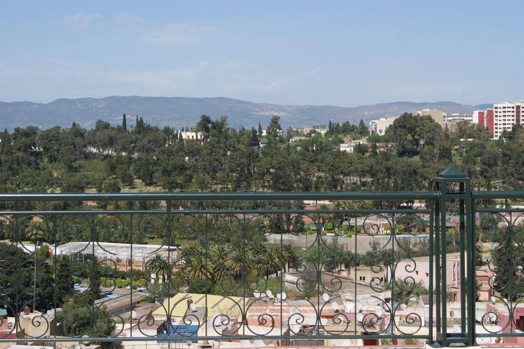 Hotel Collier De La Colombe Meknès Esterno foto
