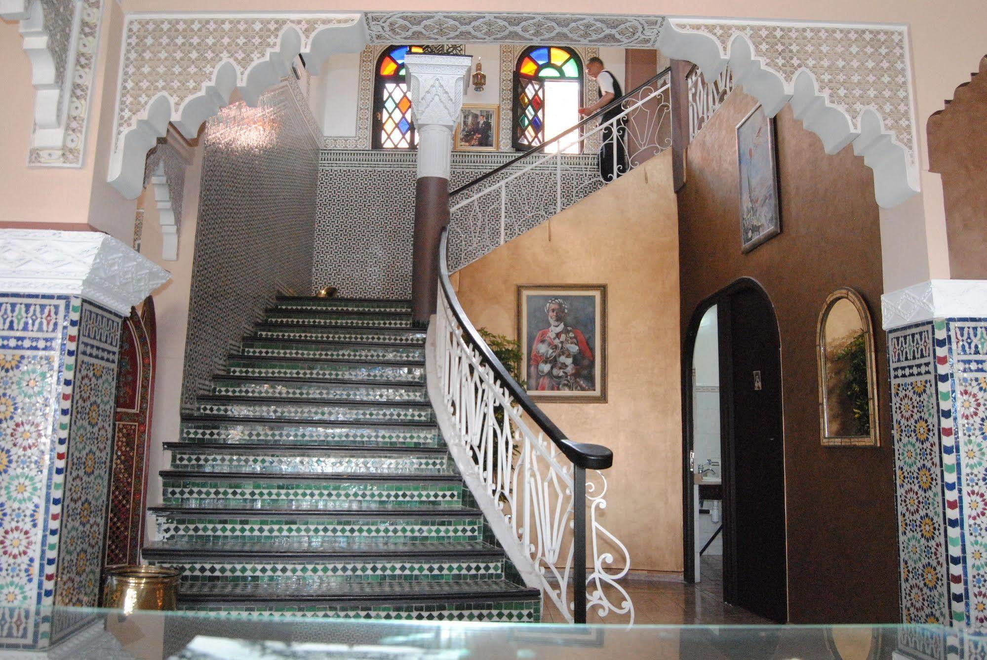 Hotel Collier De La Colombe Meknès Esterno foto